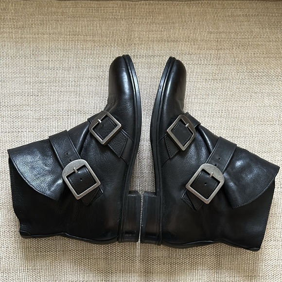 Via Spiga Booties Wrap Buckle Moto Biker Leather Block Heel Boot Fold Over Flaw - Picture 6 of 17